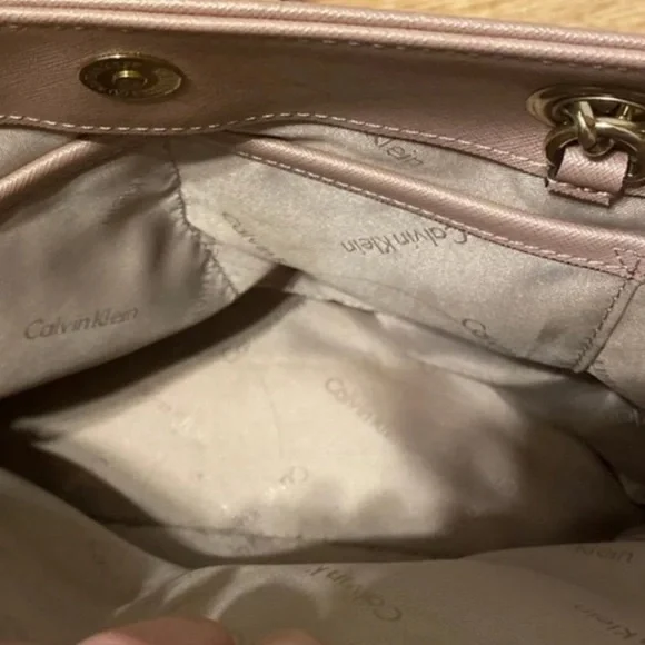 Calvin Klein Sparlky Rose Gold Large Bag in Exquisite Condition - Picture 4 of 5
